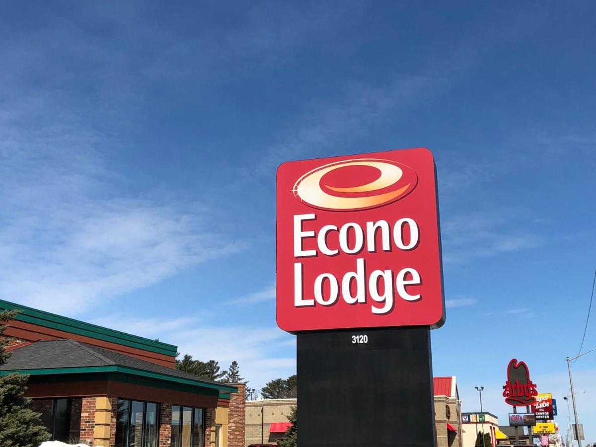 Econo Lodge Inn & Suites Wisconsin Dells Bagian luar foto