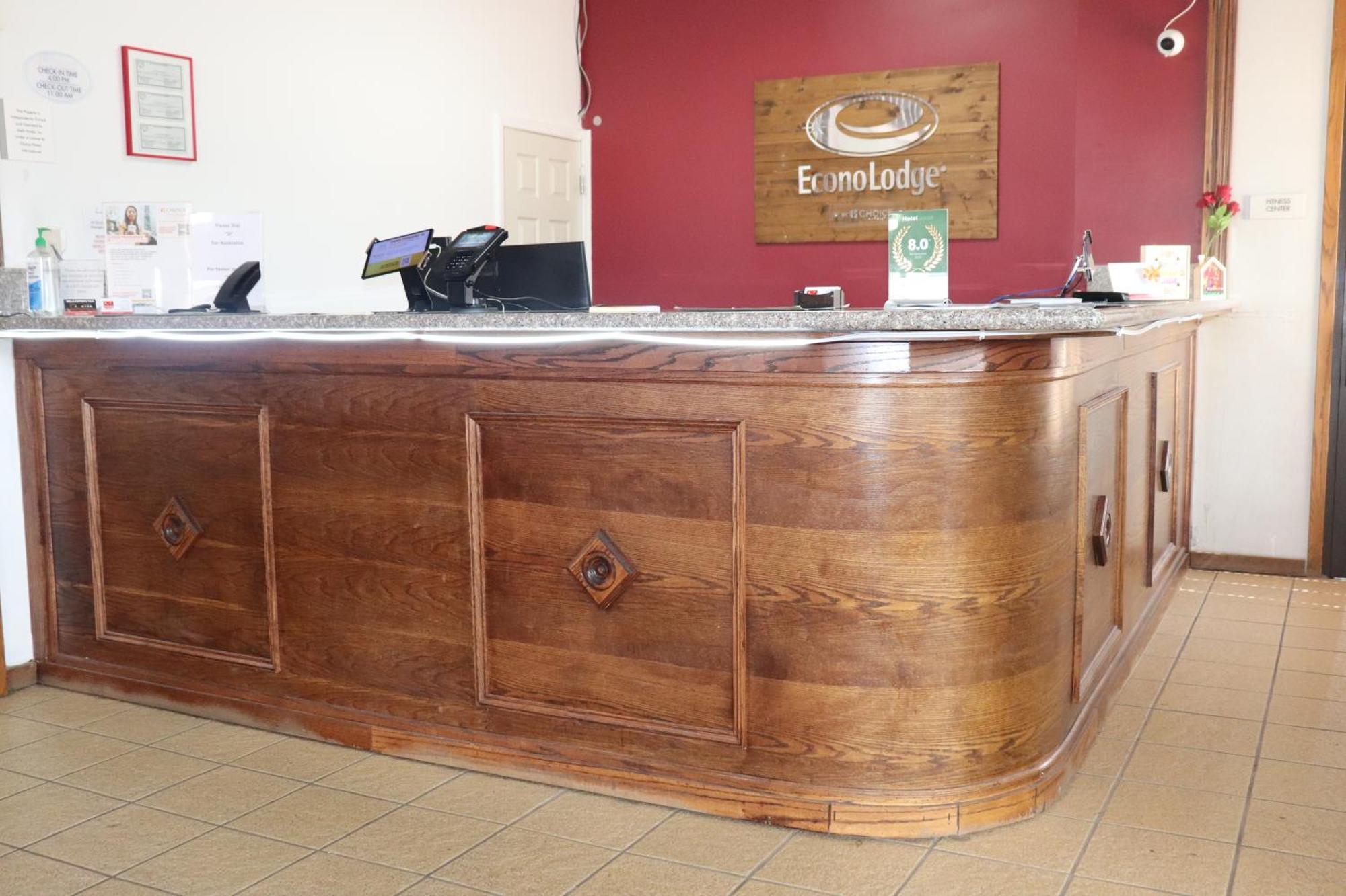 Econo Lodge Inn & Suites Wisconsin Dells Bagian luar foto