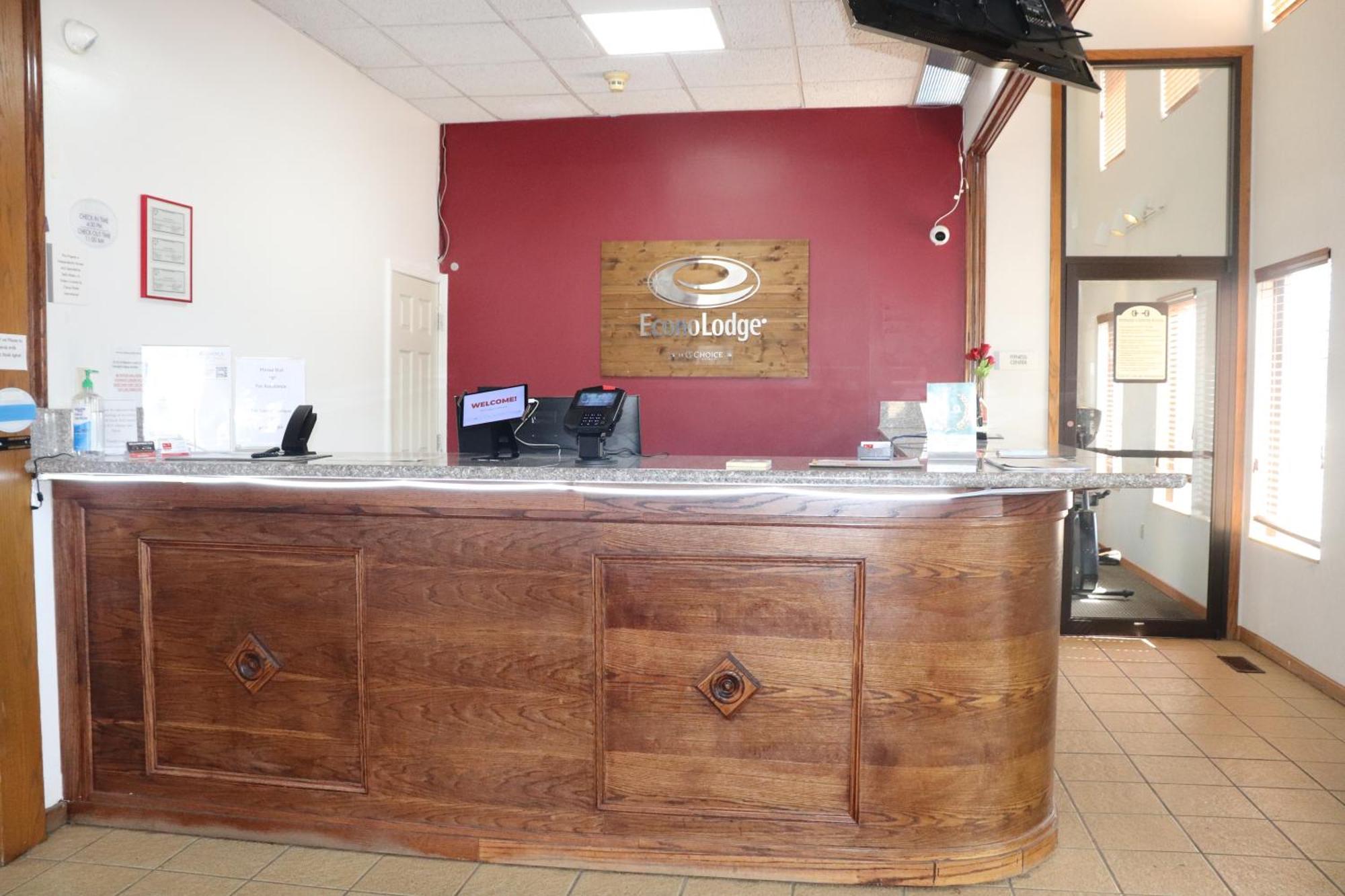 Econo Lodge Inn & Suites Wisconsin Dells Bagian luar foto