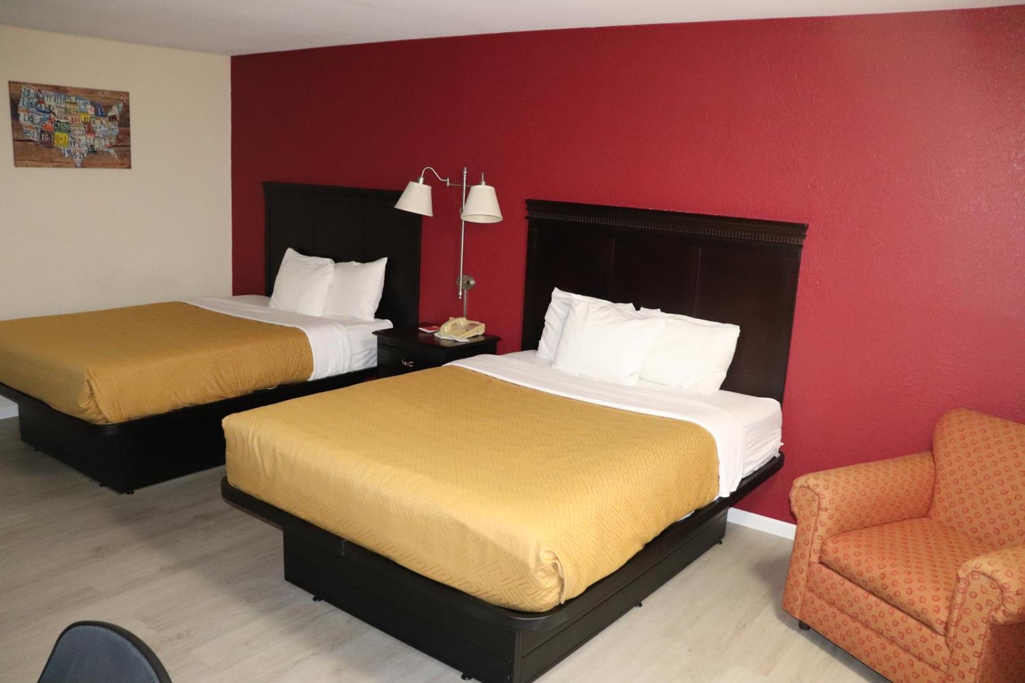 Econo Lodge Inn & Suites Wisconsin Dells Bagian luar foto