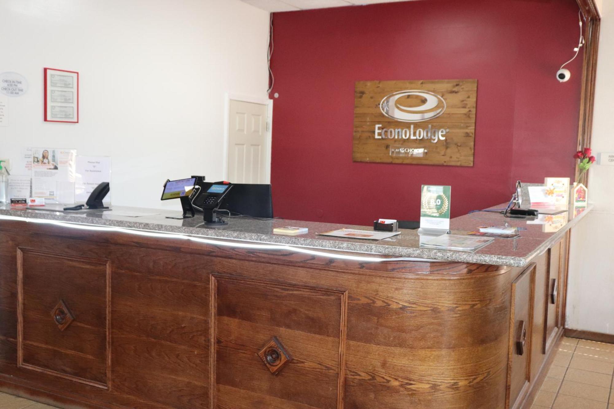 Econo Lodge Inn & Suites Wisconsin Dells Bagian luar foto
