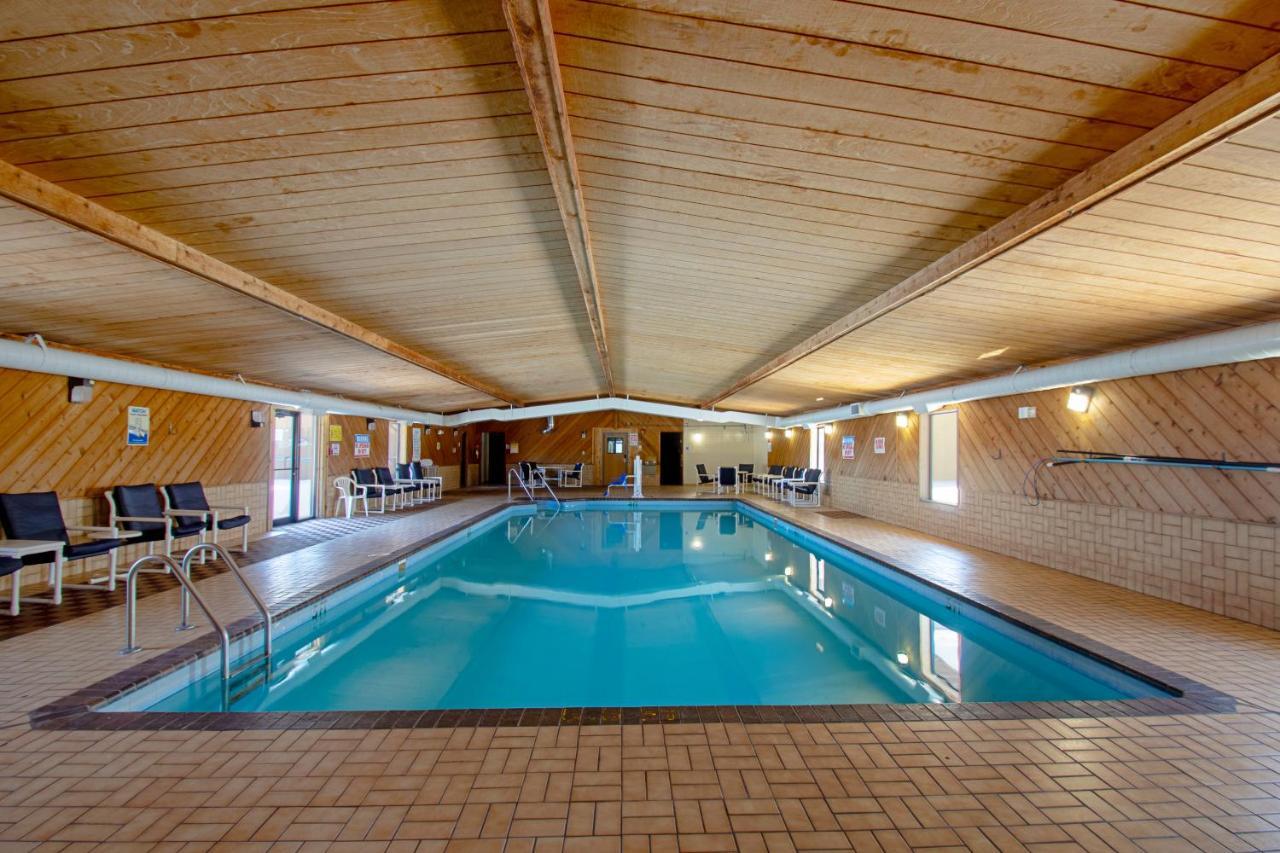Econo Lodge Inn & Suites Wisconsin Dells Bagian luar foto