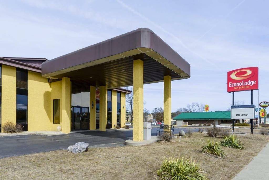 Econo Lodge Inn & Suites Wisconsin Dells Bagian luar foto