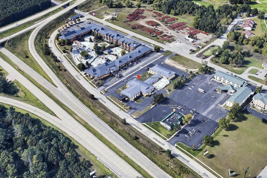 Econo Lodge Inn & Suites Wisconsin Dells Bagian luar foto